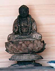 写真：木造薬師如来像正面
