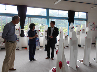 写真：生命のメッセージ展（旧花輪小学校記念館2階音楽室）