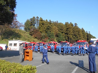 写真：秋の全国火災予防運動防火パレード出発式