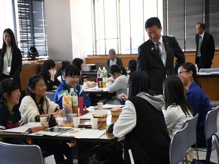 写真：みどり市公認マスコットキャラクター検討会議