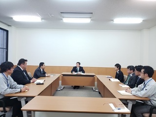 写真：職場座談会