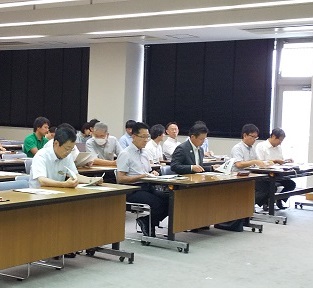 写真：早稲田大学大学院・新島学園短期大学政策形成ワークショップ研究成果発表会