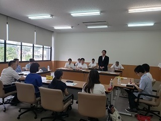 写真：早稲田大学大学院・新島学園短期大学政策形成ワークショップ開始式