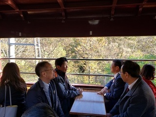 写真：山本群馬県知事　わたらせ渓谷鐵道視察