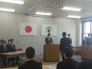写真：課長辞令交付式