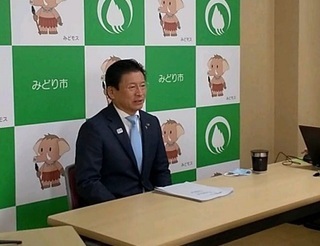 写真：市政報告を動画で配信