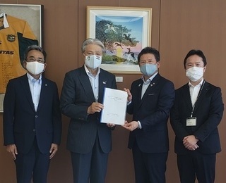 写真：福田富一栃木県知事訪問