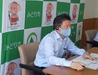 写真：初Web会議（部長会議）