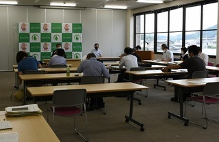 写真：みどり市定例記者会見その（4）