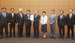 写真：関東国道協会・国土交通省との意見交換会