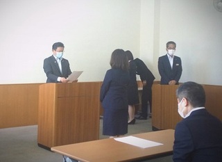 写真：みどり市職員辞令交付式