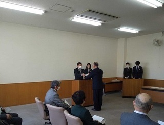 写真：農業委員辞令交付式
