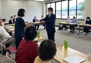 写真：令和4年度第1回みどり市総合計画審議会を開催
