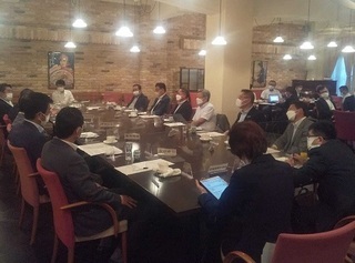 写真：群馬県知事と群馬県市長会12市長の意見交換会