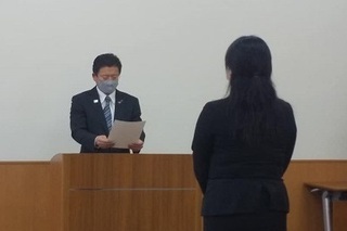 写真：みどり市職員派遣辞令交付式