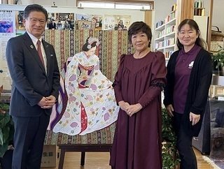 写真：現代の名工・伝統工芸士荒木千恵子さん