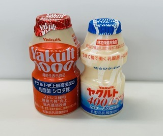写真：第5回定例記者会見（5）（ヤクルト1000と400LT）