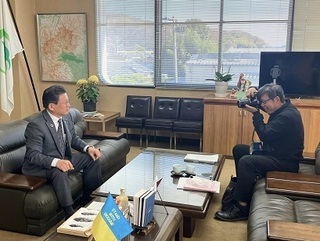 写真：上毛新聞社とFM桐生の取材