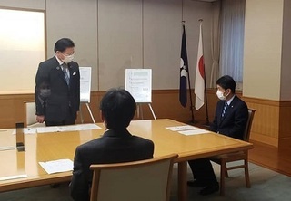 写真：みどり5つのゼロ宣言