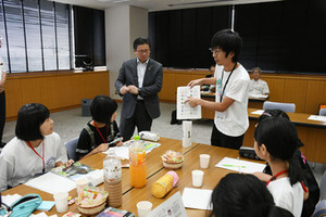 写真:デザイン検討会議のようす2