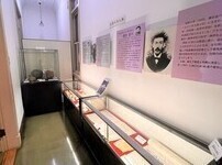 写真：「大間々の人物」の展示