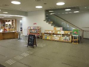 写真：笠懸図書館館内写真1