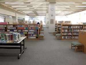 写真：笠懸図書館館内写真2