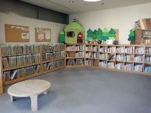 写真：笠懸図書館館内写真3