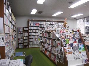 写真：東公民館図書室写真2