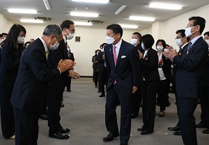 写真：須藤市長登庁式4