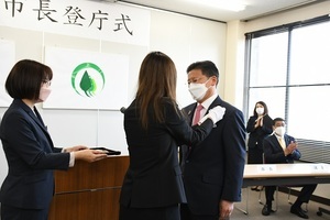 写真：須藤市長登庁式5