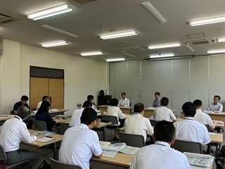 写真：政策ヒアリングを実施