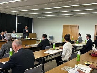 写真：青森県南部町議会がみどり市に行政視察
