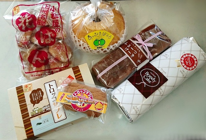 こまつ屋の花ぱん、トロッコサブレ、 あっぷるぼうる、ブランデーケーキ フルーツケーキ｜有限会社こまつ屋