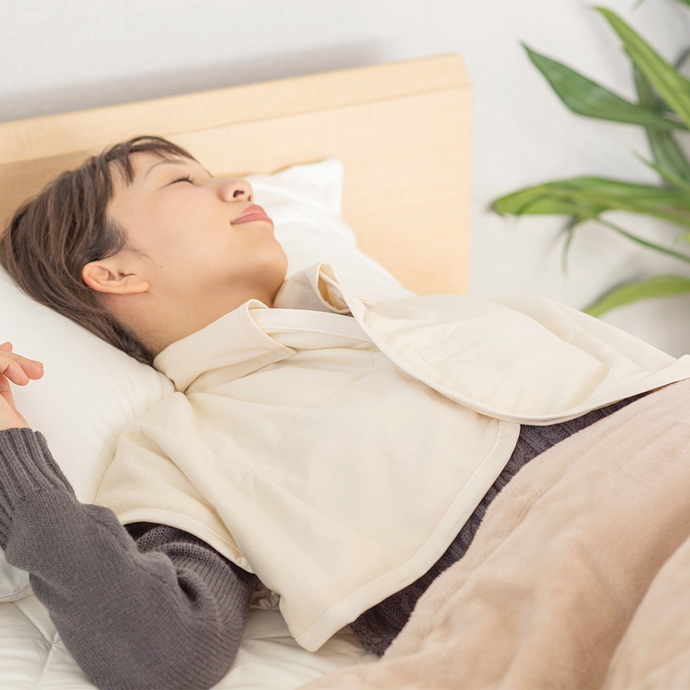 手洗OK 群馬県産シルクわたの肩当(衿カバー2枚付き)