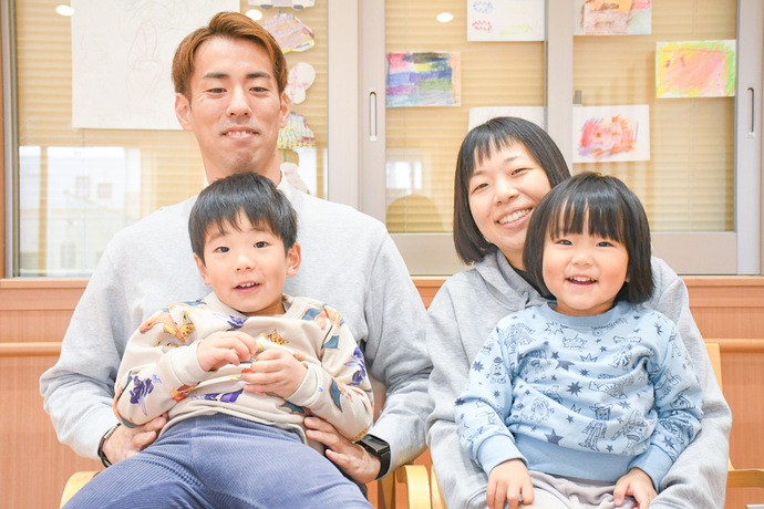 新國智之さん・琴恵さんご家族