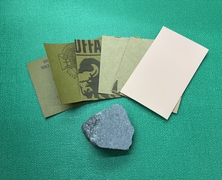 画像：化石磨きセット